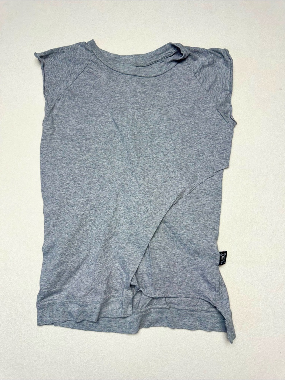 NUNUNU Tee Size 8-9